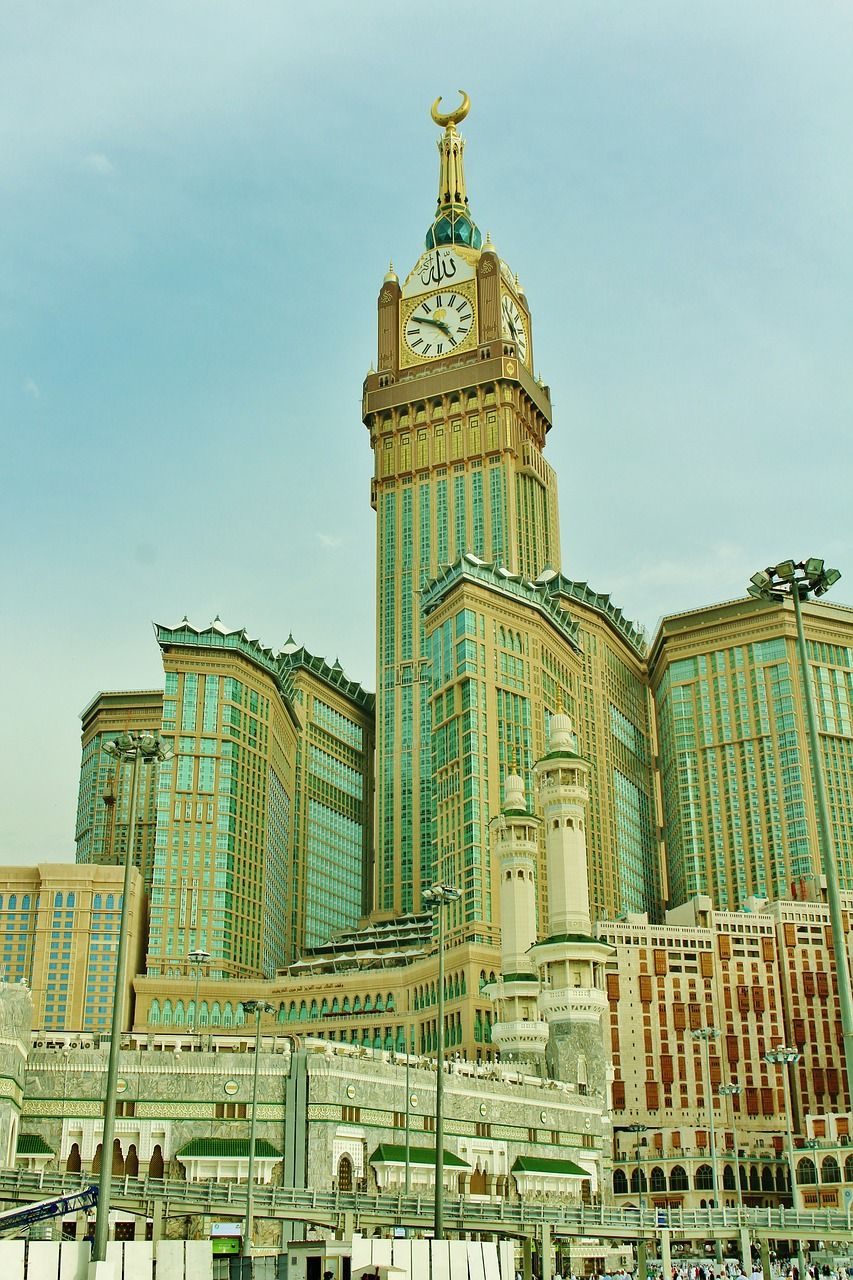 5 star luxury Umrah hotel exterior Makkah Clock Tower