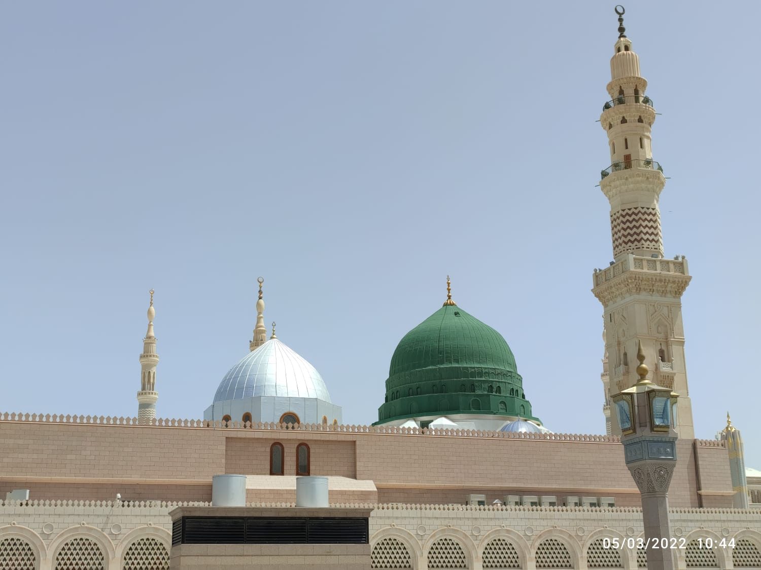 4 star standard Umrah 14 days Nabawi dome portrait